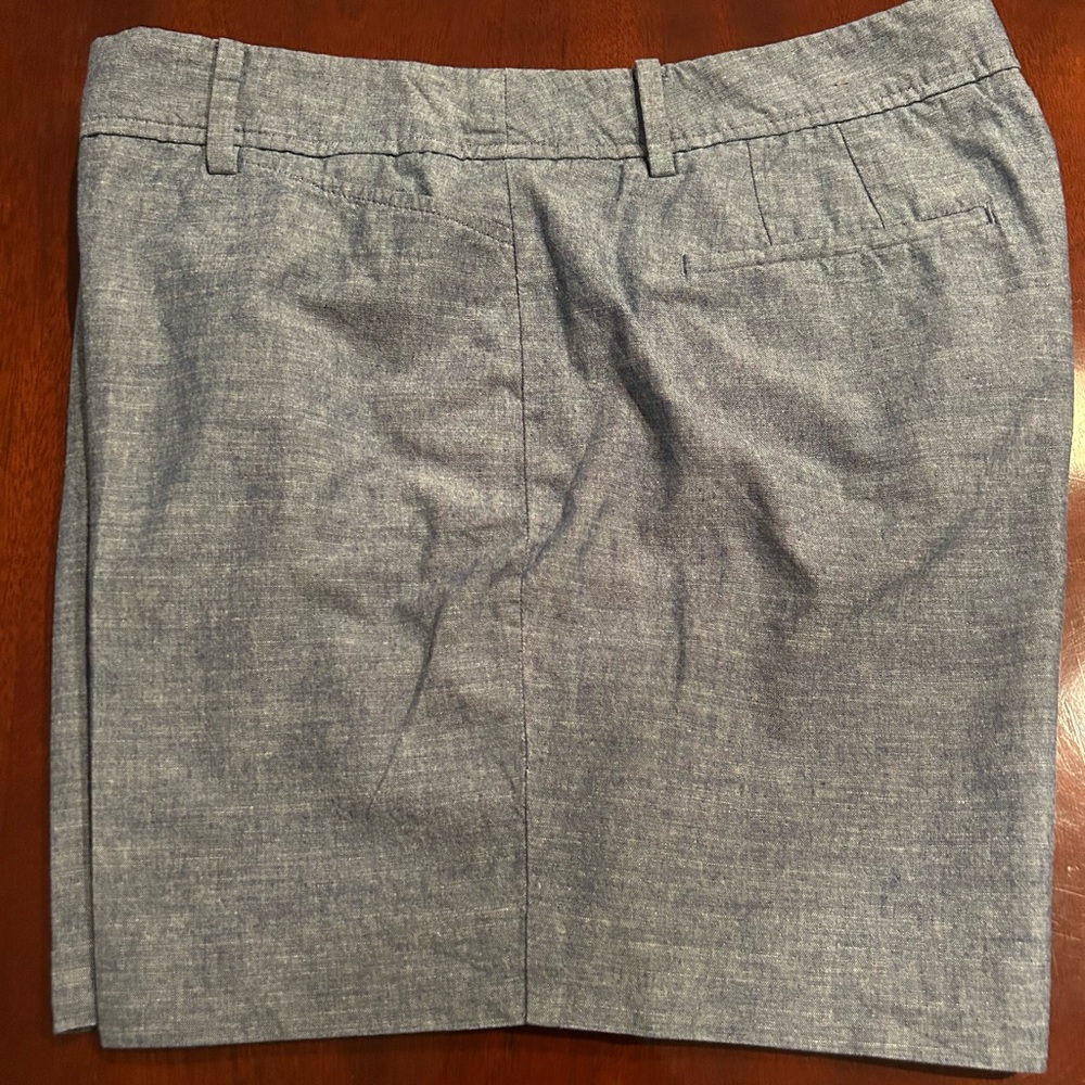 Talbots The Perfect Short size 12 - 5” inseam